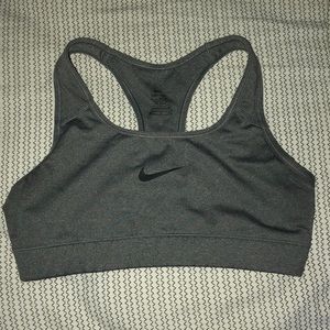 gray nike women’s small sports bra
